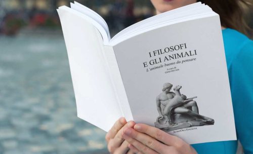 filosofi-animali-in-mano